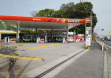 ENEOS 宇田川(株) Dr.Driveニュー柏店(スタッフ給油)