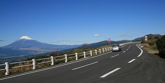 富士山の見える道路