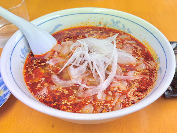 赤いスープのタンタンメン