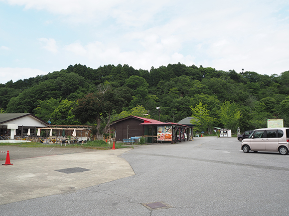 広い駐車場