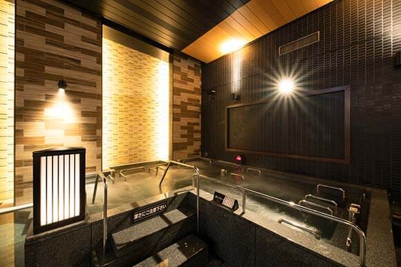スタイリッシュな雰囲気の内風呂