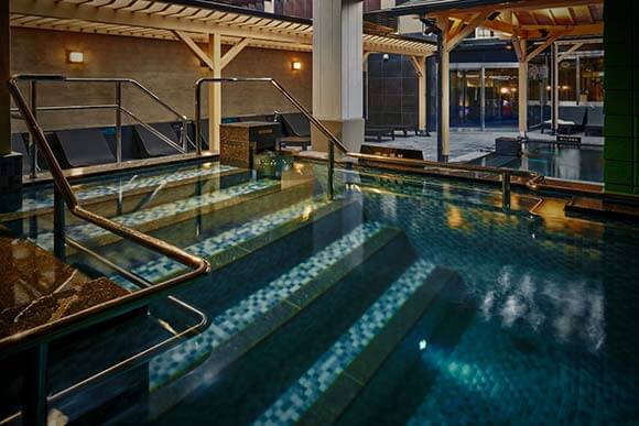 大きくて深い水風呂