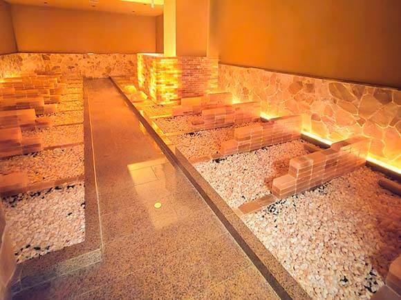 岩塩を使った岩盤浴