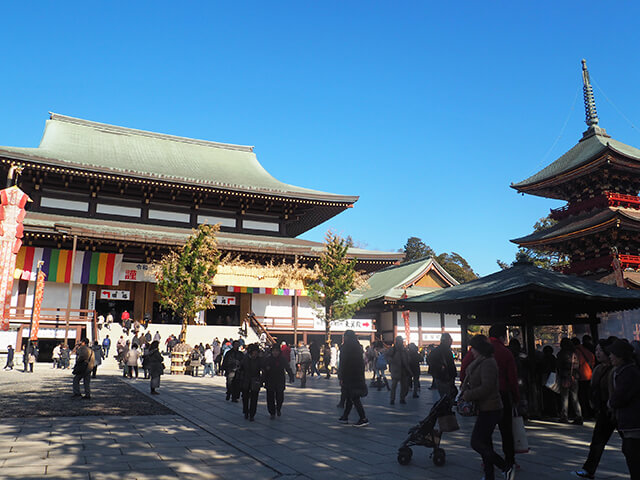 成田山新勝寺正面外観