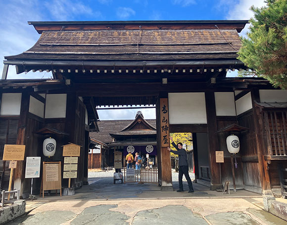 江戸の風情を感じる門