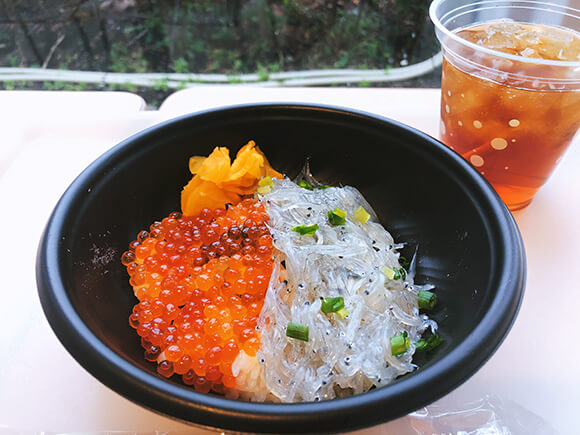 いくらとシラスたっぷりの丼