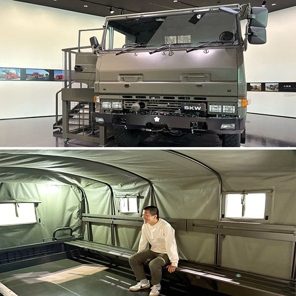 大型トラックの外観と車内の様子