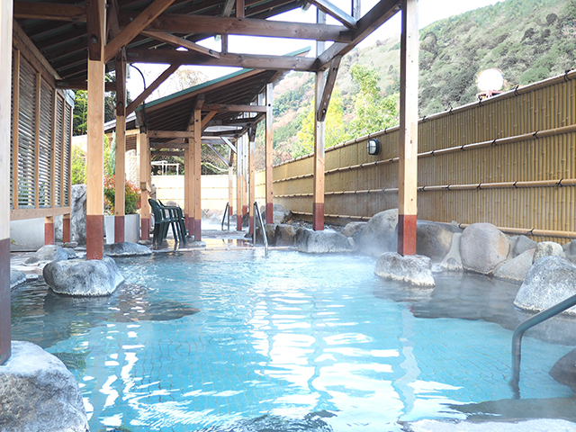 愛犬同伴もok 日帰り温泉 湯遊び処 箱根の湯 の人気の理由を探ってきた 免許と一緒に タイムズクラブ