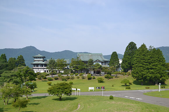 龍宮殿本館外観