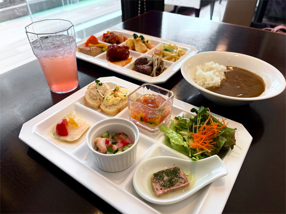 お皿に盛られたお料理