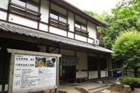 伝統工芸館外観
