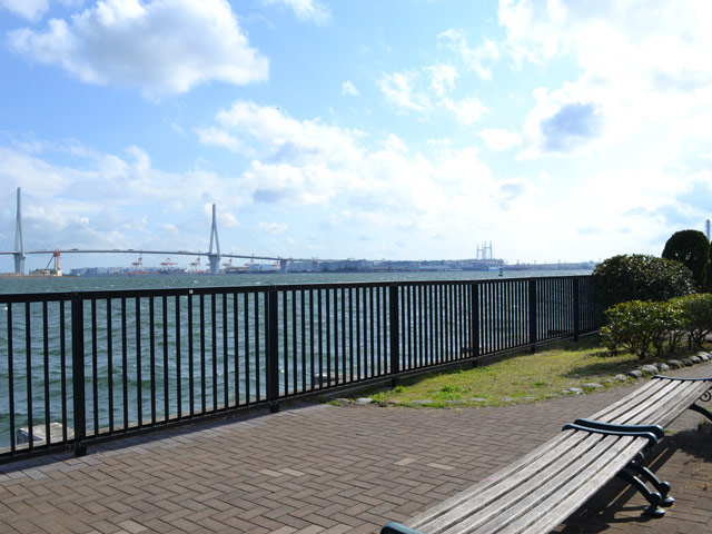 Jr鶴見線海芝浦駅で出会った 目の前に広がる絶景 免許と一緒に タイムズクラブ