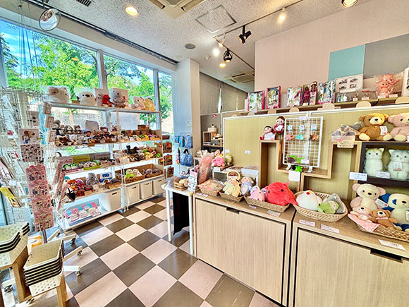 市松模様の床のお店