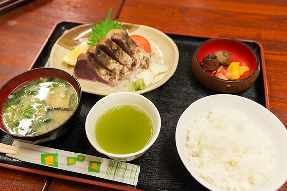 カツオのたたき定食