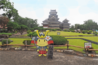 松本城とアルプちゃん