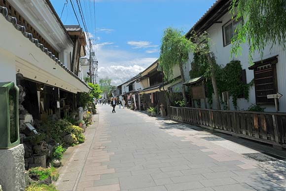 昔ながらの雰囲気漂う通り