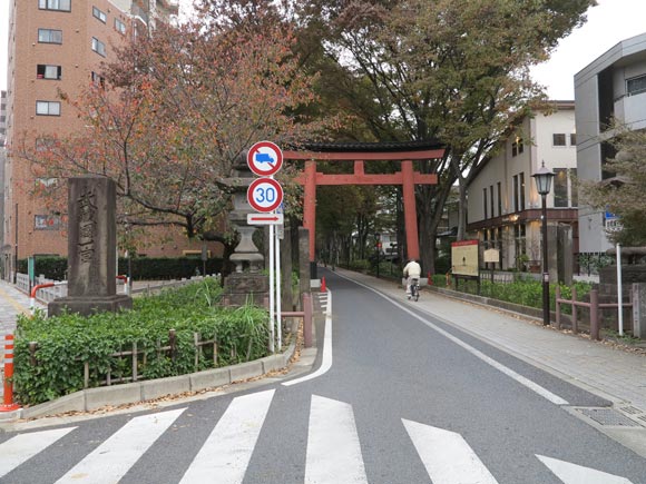 参道の入口の一の鳥居