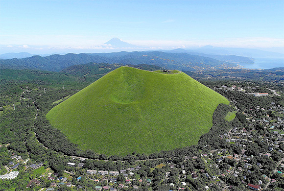 大室山全景