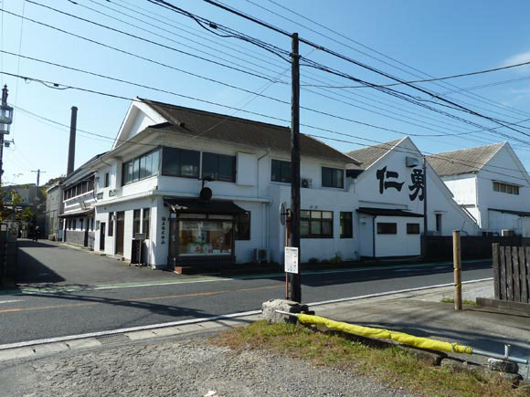 昔ながらの三角屋根の建物