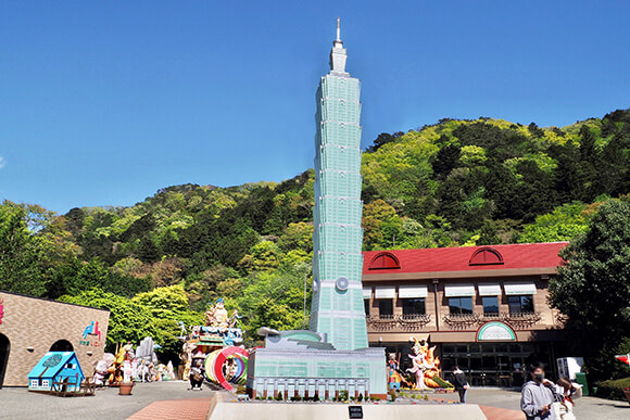 超高層ビルの台北101