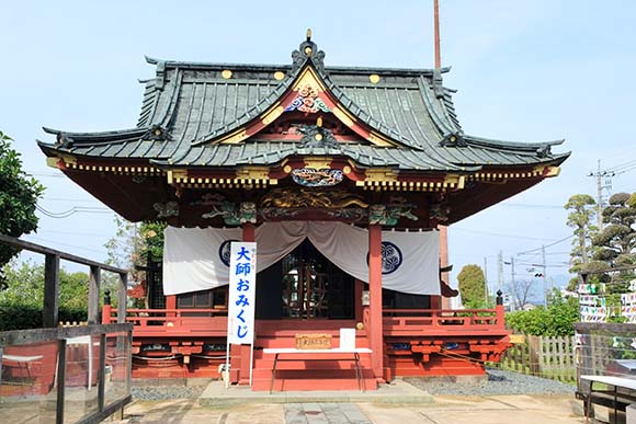 装飾が施された建物
