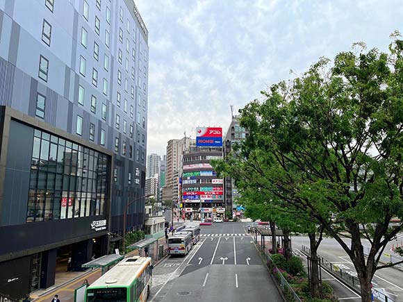 五反田駅東口のバスロータリー