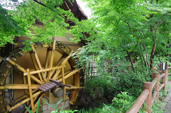 風情あふれる水車小屋