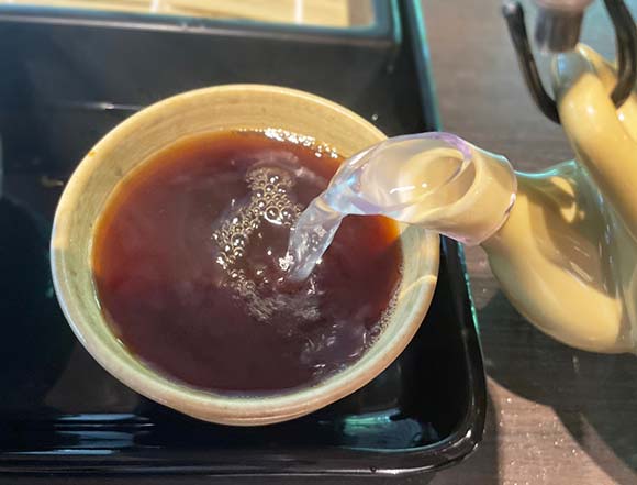 さらっとしたそば湯