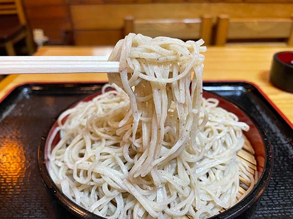 白っぽい麺