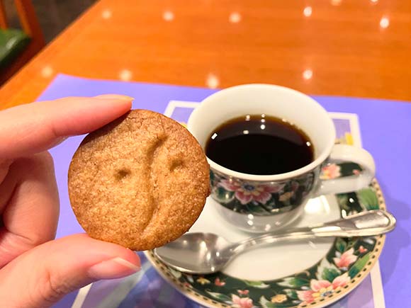 小菓子とコーヒー