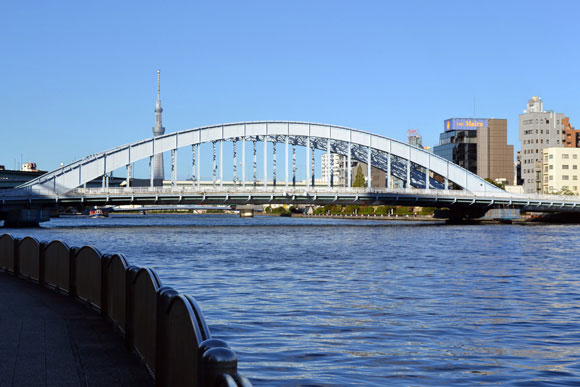 永代橋とスカイツリー