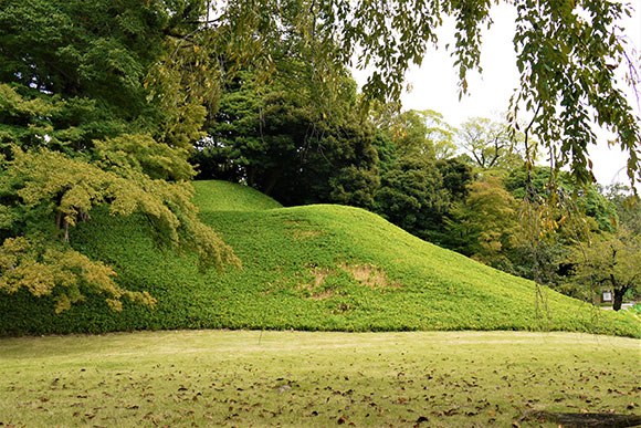 珍しい二重築山の小廬山