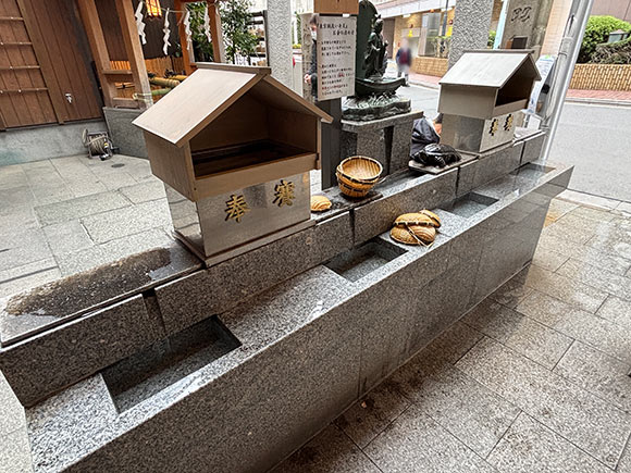 石で造られた洗い場