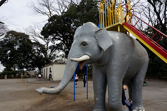 飛鳥山公園ゾウのすべり台