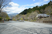 山のふるさと村駐車場