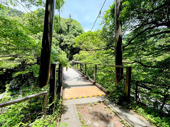 長い吊り橋