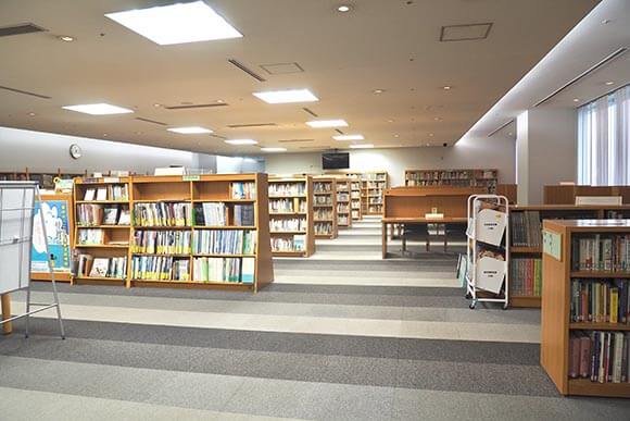 図書室の内観