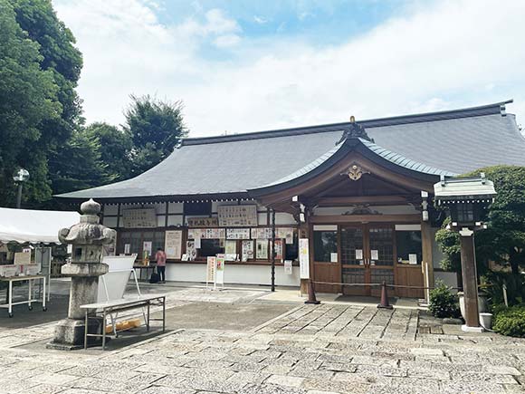 境内に建てられた社務所