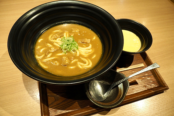 カレーのおうどんとチーズ