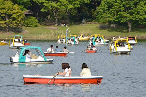 湖にひしめくポートの数々